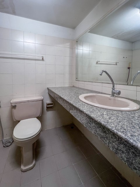 *****ทาวน์โฮมมือสองย่านกรุงเทพฯ ม.ธันยกานต์ มัยลาภ เนื้อที่ 17.4 ตร.ว. ฟังก์ชันจัดเต็ม 4 ห้องนอน 3 ห้องนอน 1 ที่จอดรถ แถมฟรี! 2 เครื่องปรับอากาศ บ้านทำเลโซนเมือง เดินทางสะดวก ใกล้รถไฟฟ้าในอนาคตสายสีชมพู "สถานีมัยลาภ" และทางด่วน "ฉลองรัช" จองด่วน!